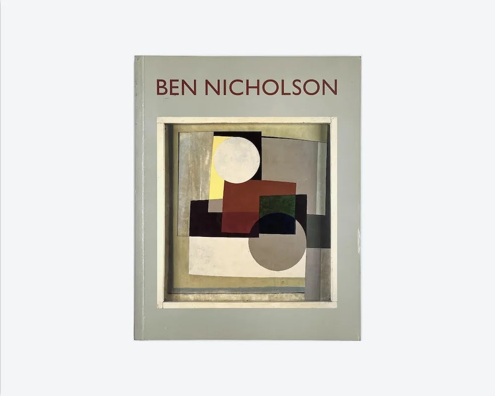 Ben Nicholson. A Monograph. Tate Gallery London, 1994 — Room